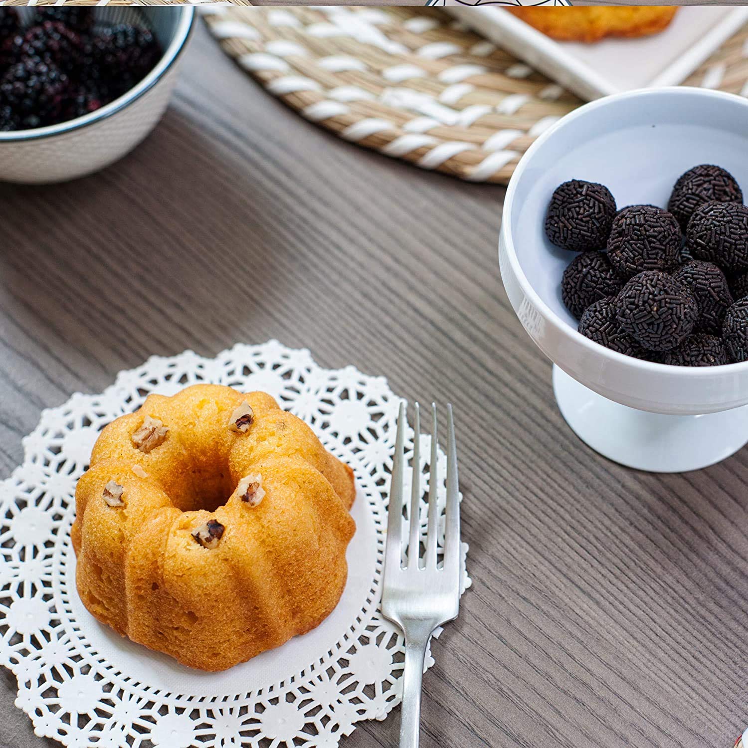 Tortuga Kentucky Bourbon Butter Rum Cake with Walnuts - 4oz