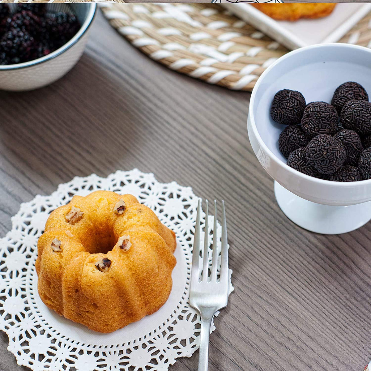 Tortuga Kentucky Bourbon Butter Rum Cake with Walnuts - 4oz